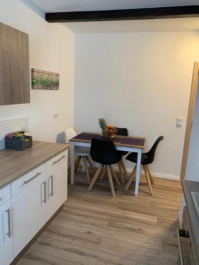 Grenznahe Ferienwohnung Mit 4 Schlafzimmern Grenzach-Wyhlen Exteriör bild