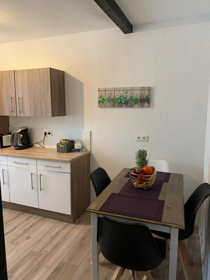 Grenznahe Ferienwohnung Mit 4 Schlafzimmern Grenzach-Wyhlen Exteriör bild
