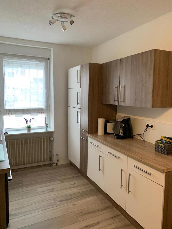Grenznahe Ferienwohnung Mit 4 Schlafzimmern Grenzach-Wyhlen Exteriör bild